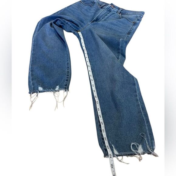 Express Super High Waisted Light Wash Raw Hem Slim Jeans Size 10 Short - Picture 13 of 16